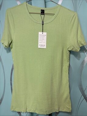 Ribbed Short Sleeve Tee in Light Green